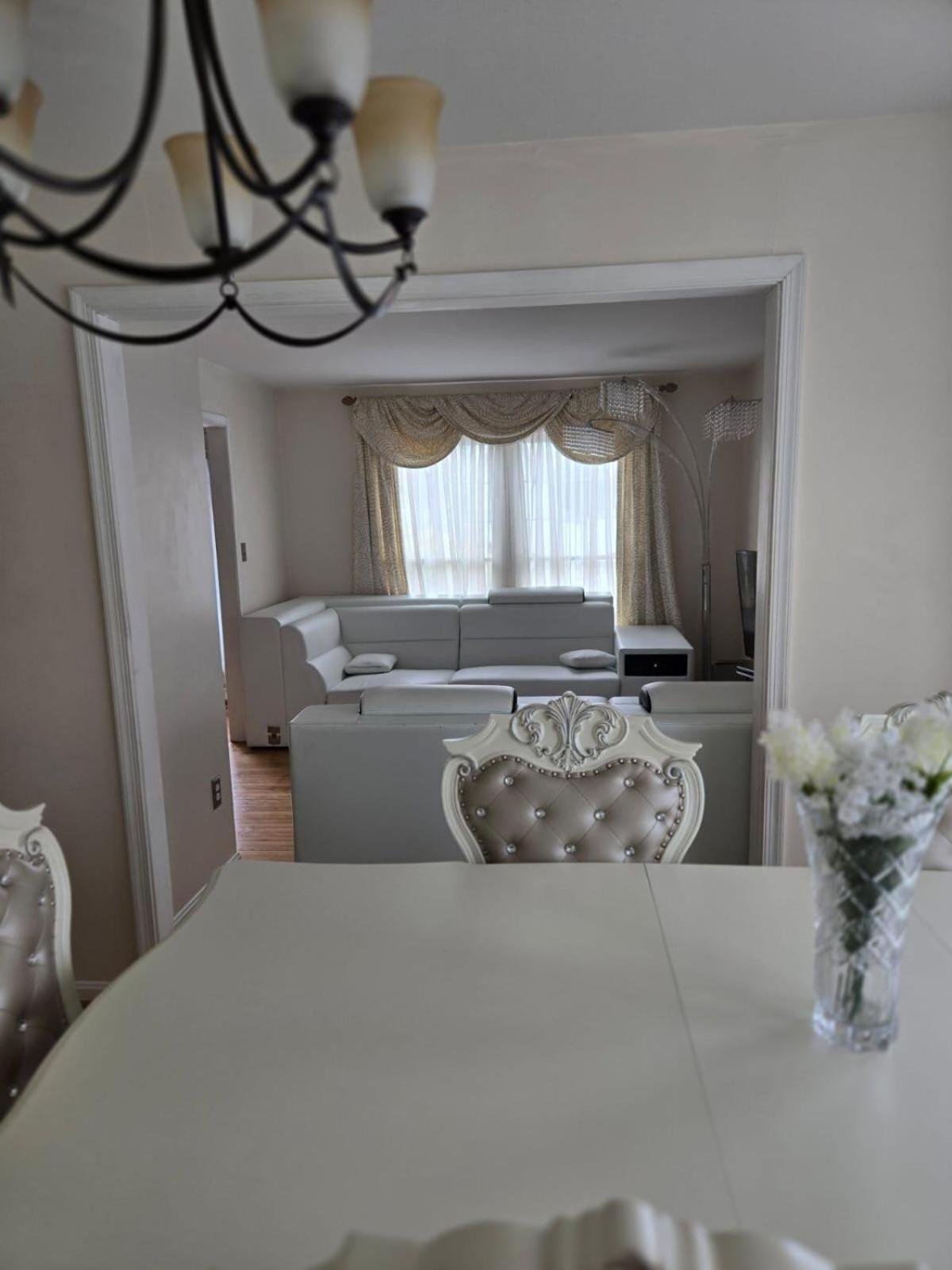 Special Rate Worthy Posh And Magnificent 4 Bedrooms And Two & Half Bath Alsfeld Extérieur photo