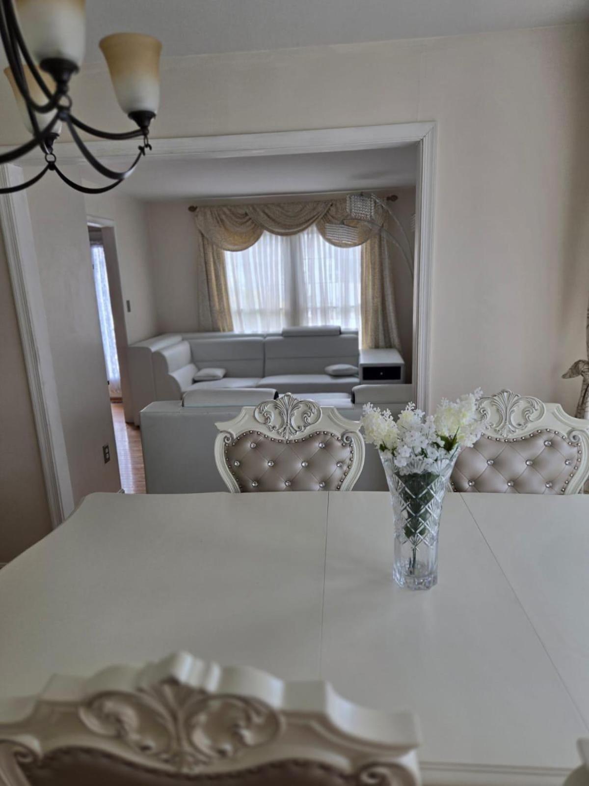 Special Rate Worthy Posh And Magnificent 4 Bedrooms And Two & Half Bath Alsfeld Extérieur photo