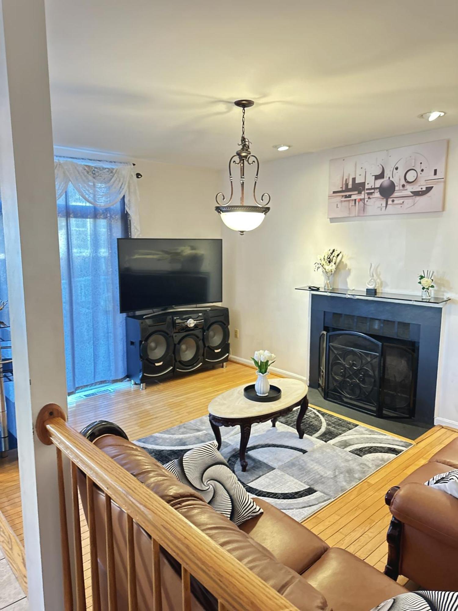 Special Rate Worthy Posh And Magnificent 4 Bedrooms And Two & Half Bath Alsfeld Extérieur photo
