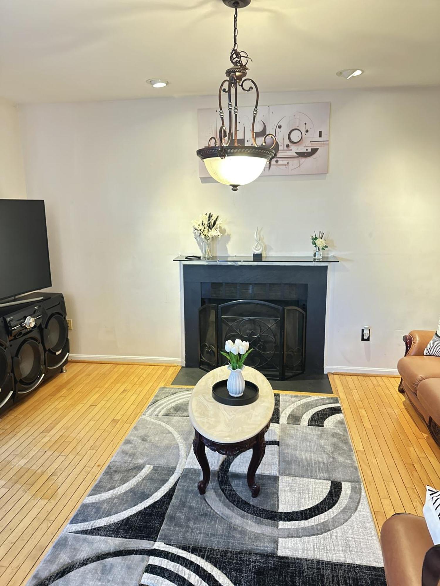 Special Rate Worthy Posh And Magnificent 4 Bedrooms And Two & Half Bath Alsfeld Extérieur photo