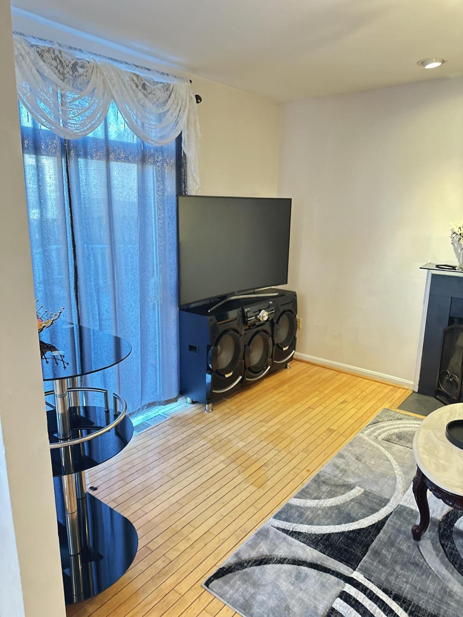 Special Rate Worthy Posh And Magnificent 4 Bedrooms And Two & Half Bath Alsfeld Extérieur photo